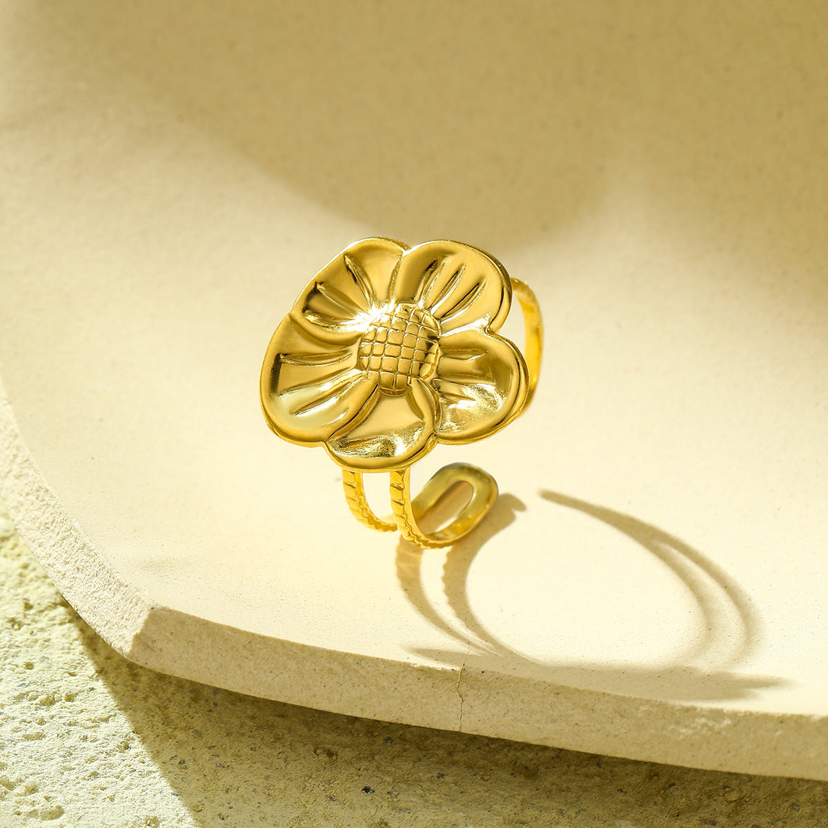 Minimalist Floral-Shaped Titanium Steel Ring with 18K Gold Plating for Women