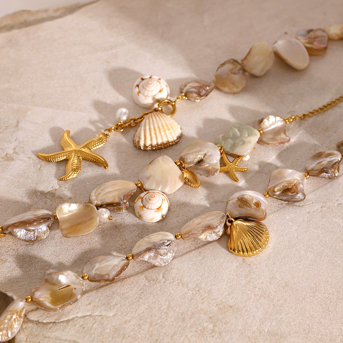 Ins Style Seashell Pendant Necklace in Stainless Steel with Starfish Charm for Women Beach Summer Jewelry