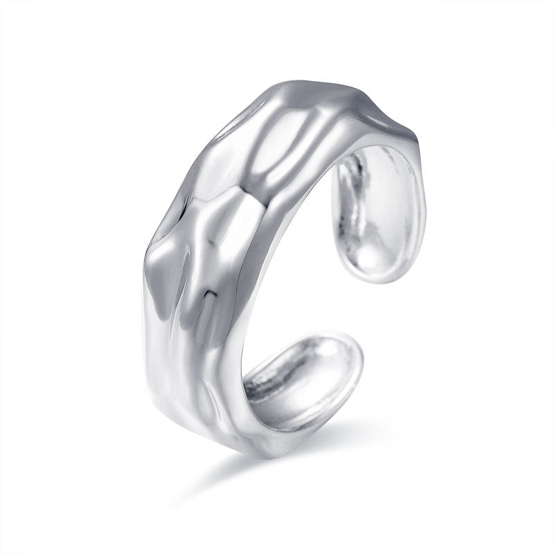 Anillo minimalista de plata de ley 925 con diseño geométrico chapado