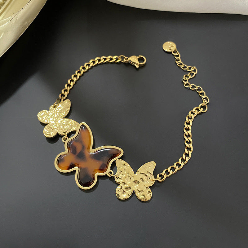 Sweet Gold Plated Stainless Steel Heart Geometric Necklace for Unisex