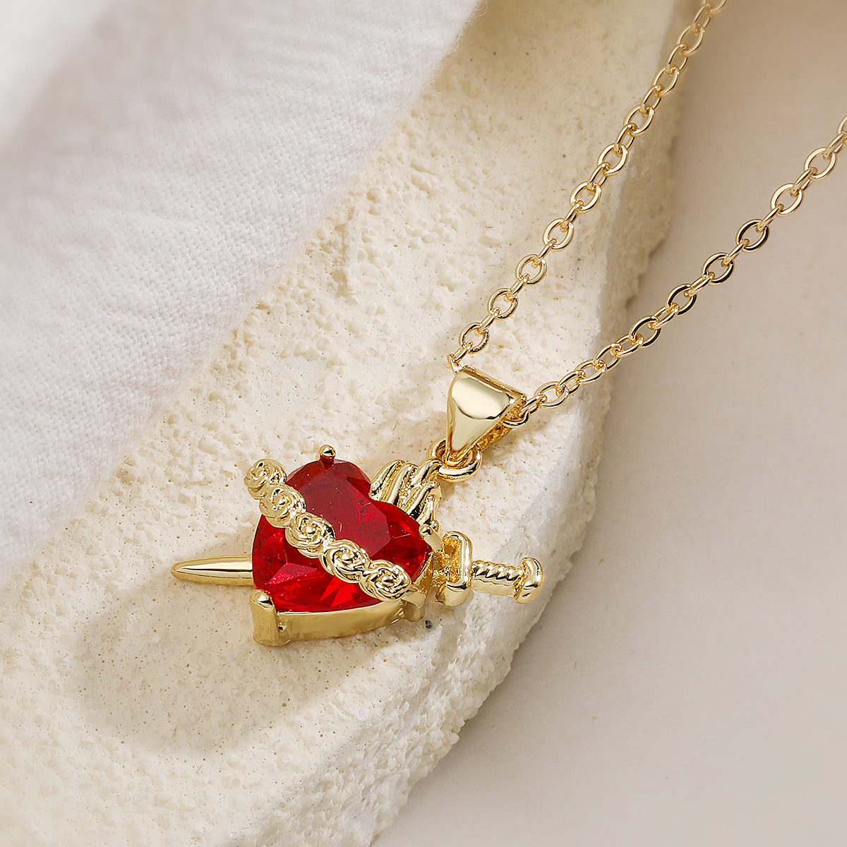 Minimalist 18K Gold Plated Brass Heart Cubic Zirconia Pendant Necklace for Women