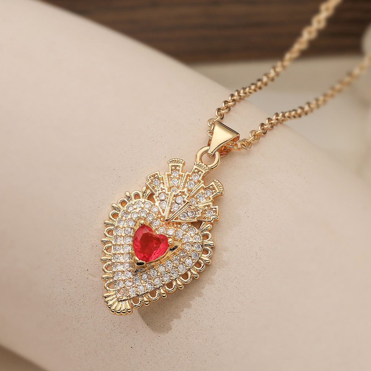 Vintage Minimalist 18K Gold Plated Brass Geometric Heart Cubic Zirconia Pendant Necklace