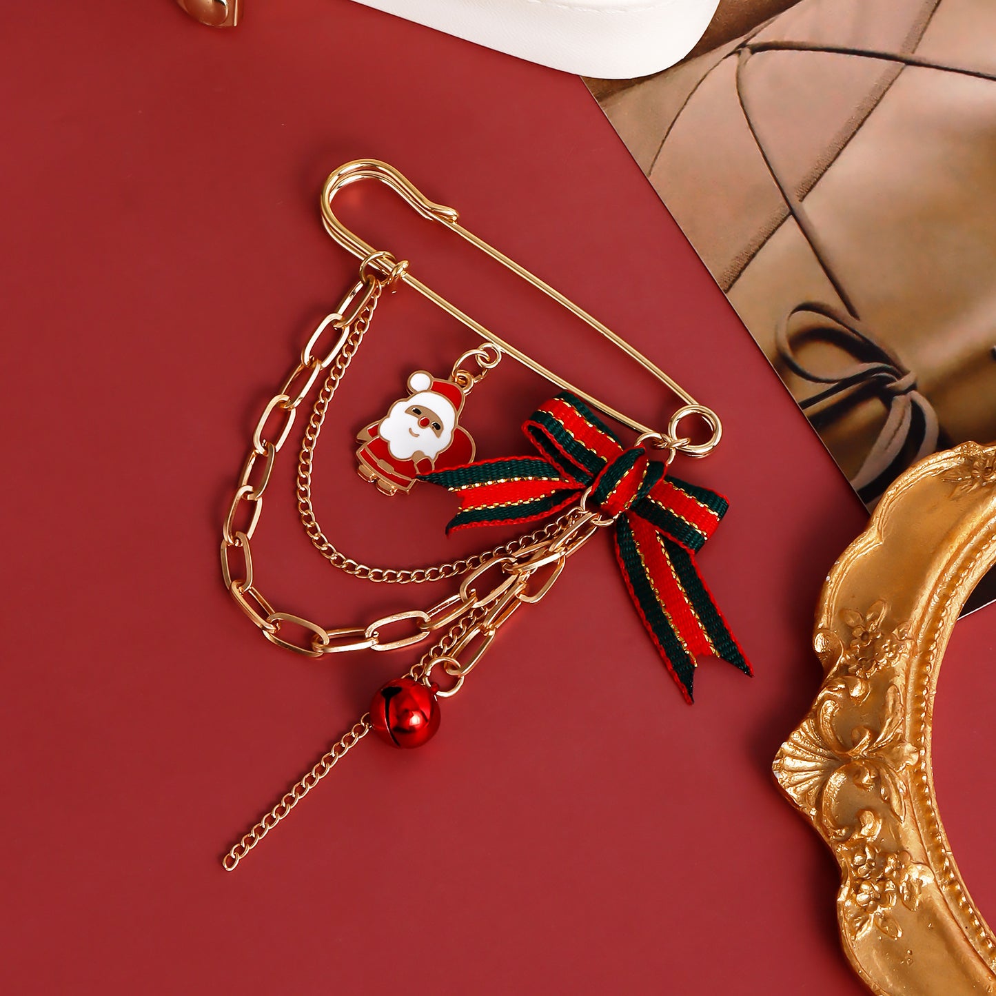 Fashionable Geometric Christmas Brooch for Women Alloy Pin with Reindeer Snowman and Bell Design Electroplated Decoration Gift
