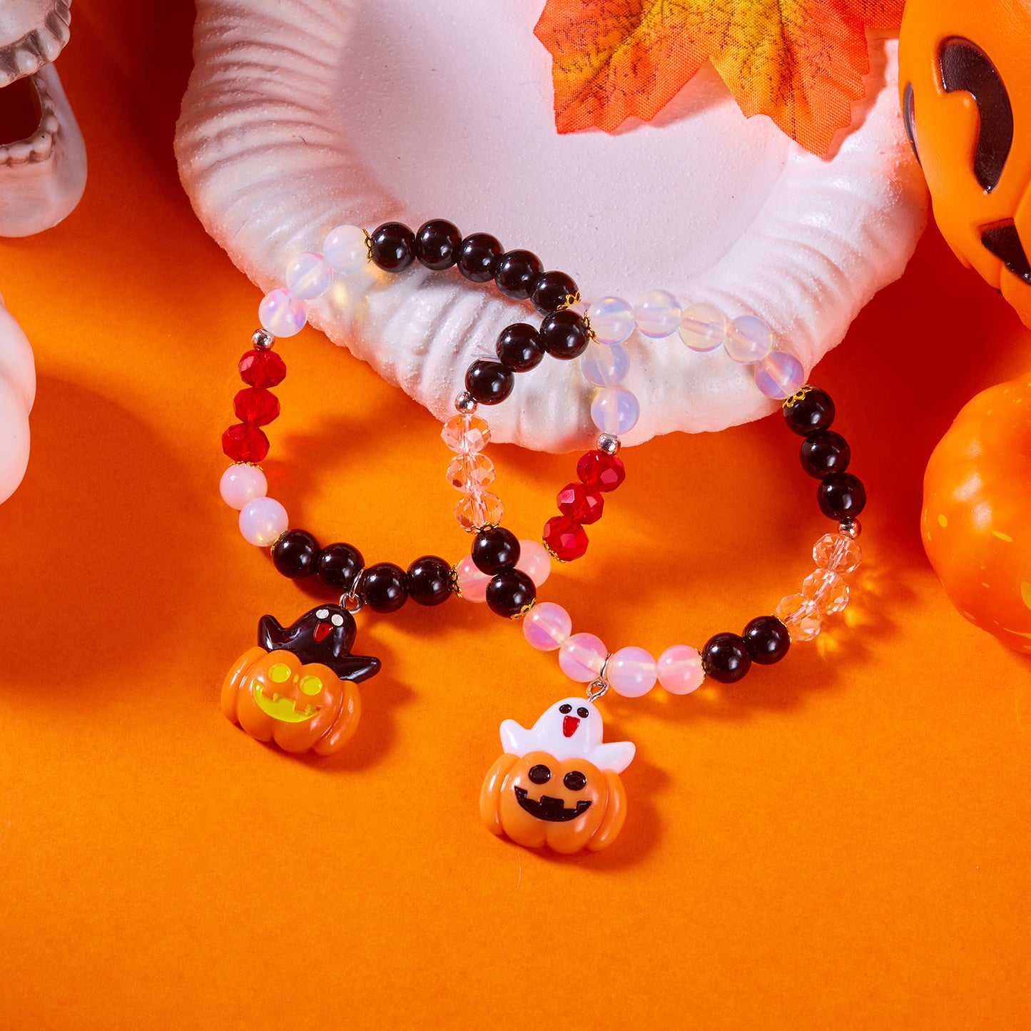 Pulsera con colgante de fantasma y calabaza temática de Halloween con dije de corazón, diseño geométrico, joyería de cristal hecha a mano para mujeres y hombres