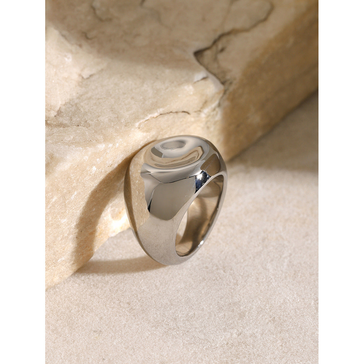 Anello Unico a Spirale Irregolare in Acciaio Inossidabile Placcato Oro 18K per Donna e Uomo