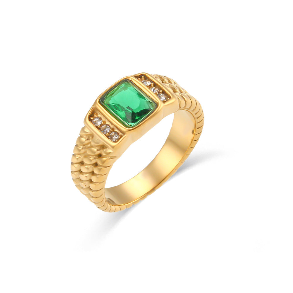Anello di lusso geometrico in acciaio inossidabile con placcatura in oro 18 carati e dettagli in zirconi quadrati