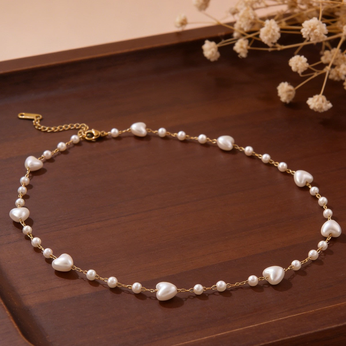 Vintage Luxury Heart Shaped Stainless Steel Pearl Necklace 18K Gold Plated