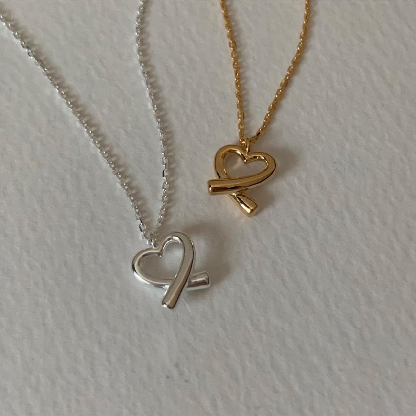 Minimalist Heart-Shaped 925 Sterling Silver Necklace with Pearl Accent on Cross Chain