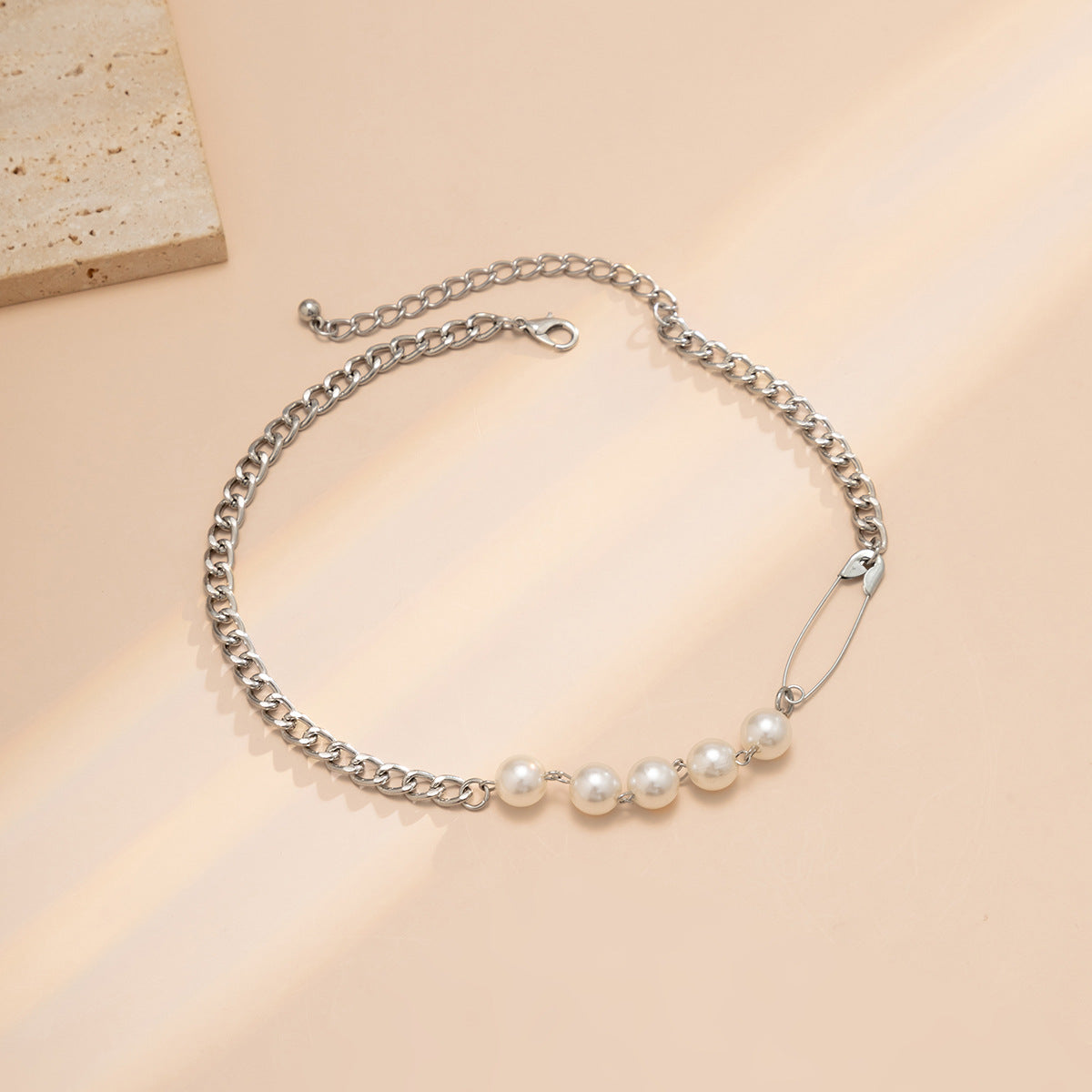 Minimalist Sweet Plated Alloy Faux Pearl Paperclip Pendant Necklace with Curb Chain for Women