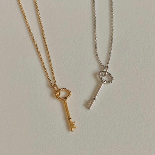 Minimalist Key-Shaped Pendant Necklace in 925 Sterling Silver on Snake Chain for Women