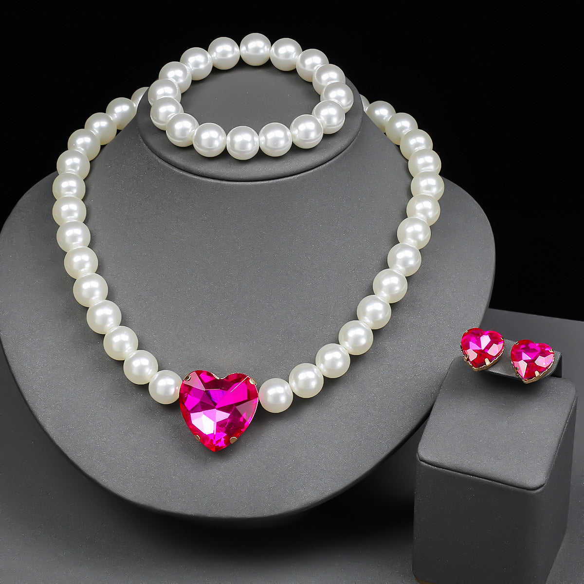 Minimalist Heart-Shaped Pearl Necklace Set with Alloy Pendant, Electroplated Finish, Includes Earrings Bracelet and Necklace for Women