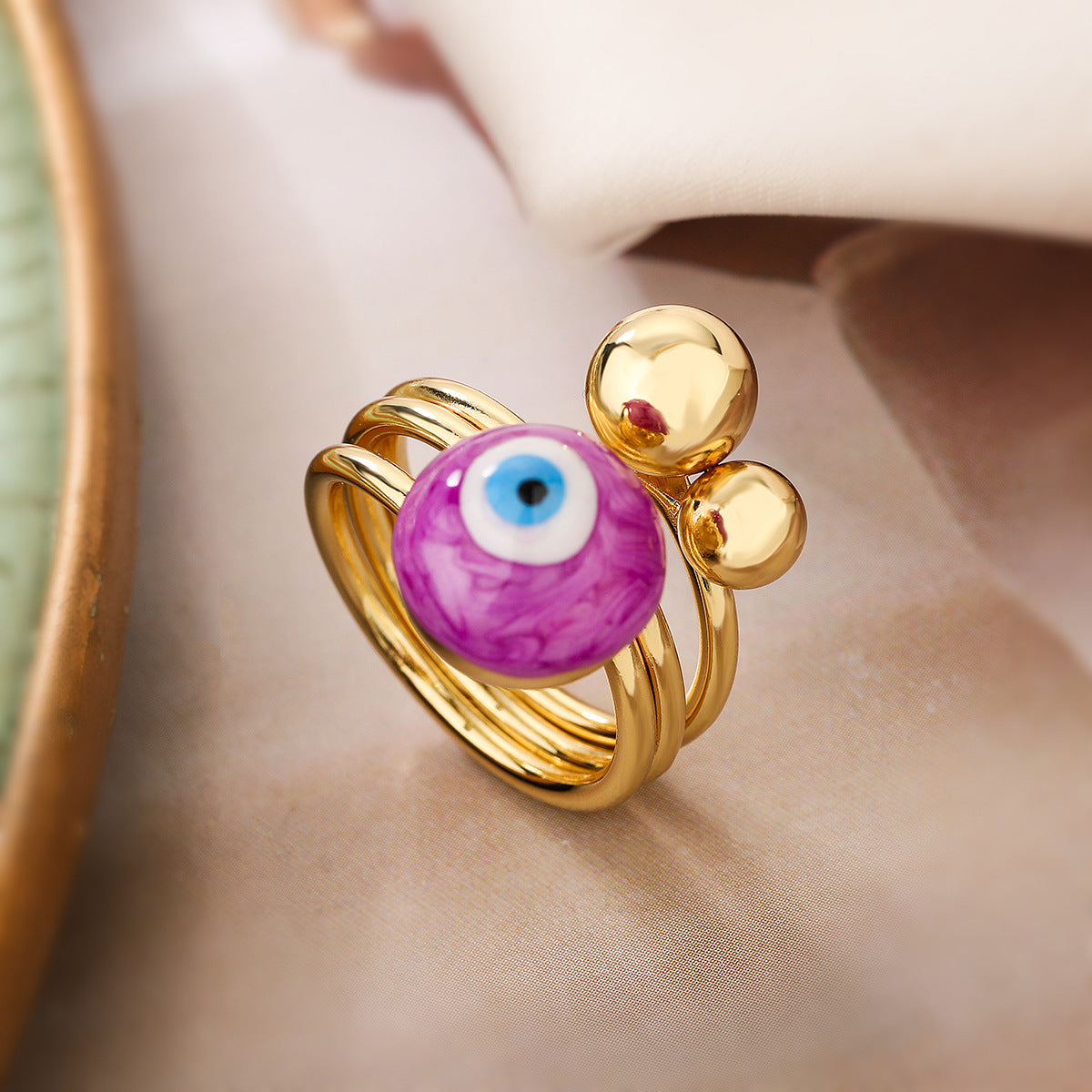 Anello Aperto Geometrico Minimalista da Donna Realizzato in Rame Placcato Oro con Design a Occhio di Allah in Smalto