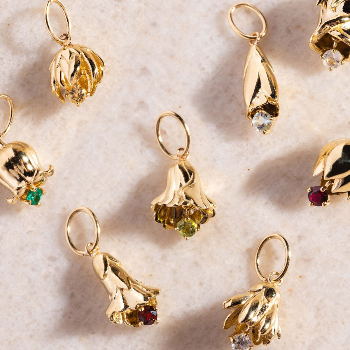 Casual Gold Plated Brass Floral Necklace with Rhinestone Inlay