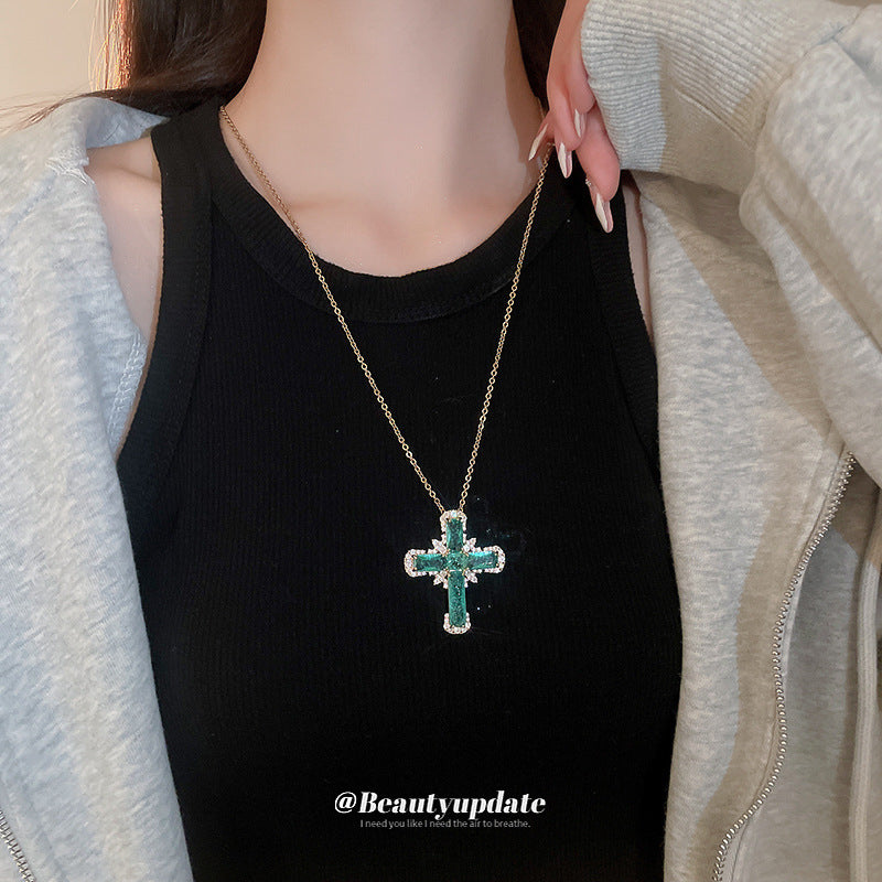 Elegante collana pendente a croce da donna in rame con intarsio di strass, design geometrico, stile catena clavicola