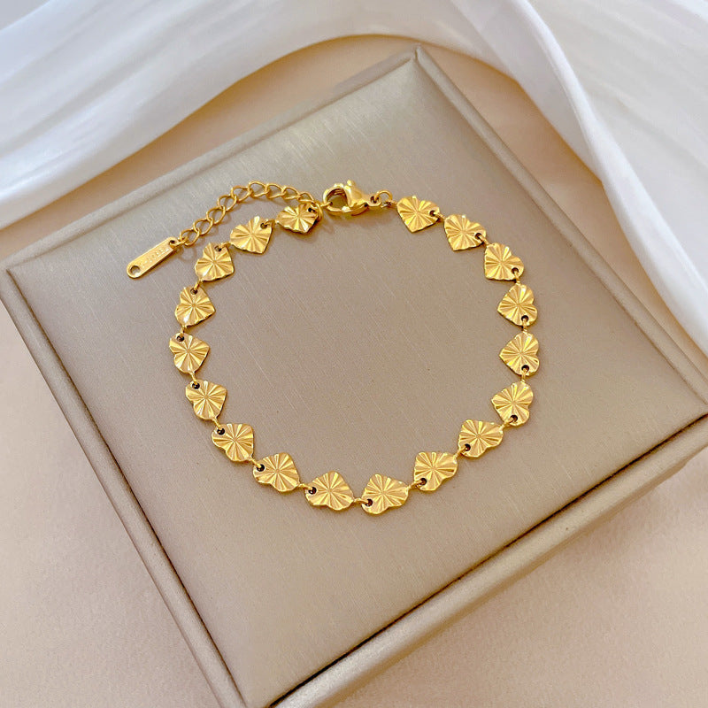 Pulsera Vintage de Acero de Titanio Dulce con Corazón y Patrón Ondulado y de Frijol