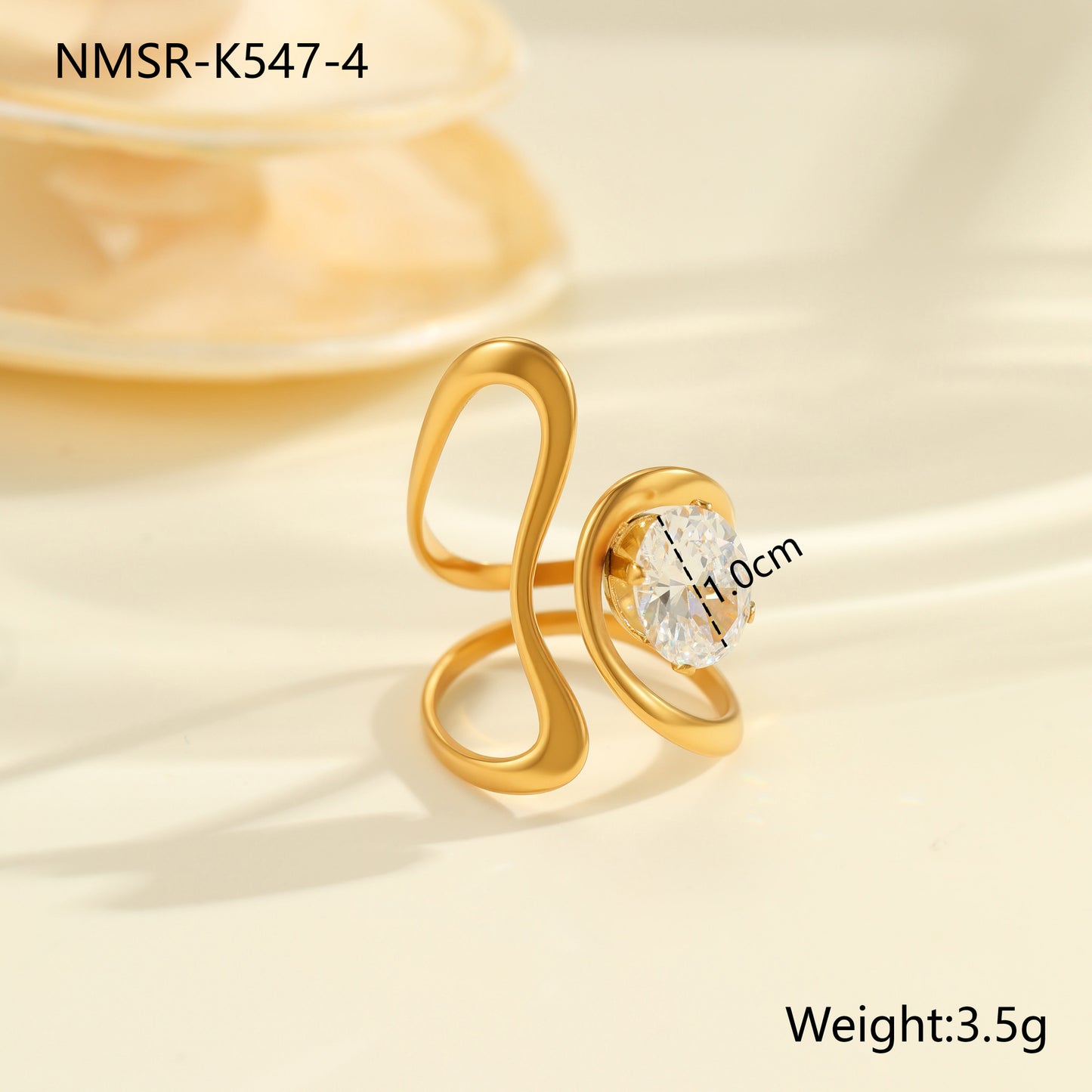 Anillo Minimalista Geométrico de Acero Inoxidable con Baño de Oro de 18K y Detalles de Zirconia para Mujer
