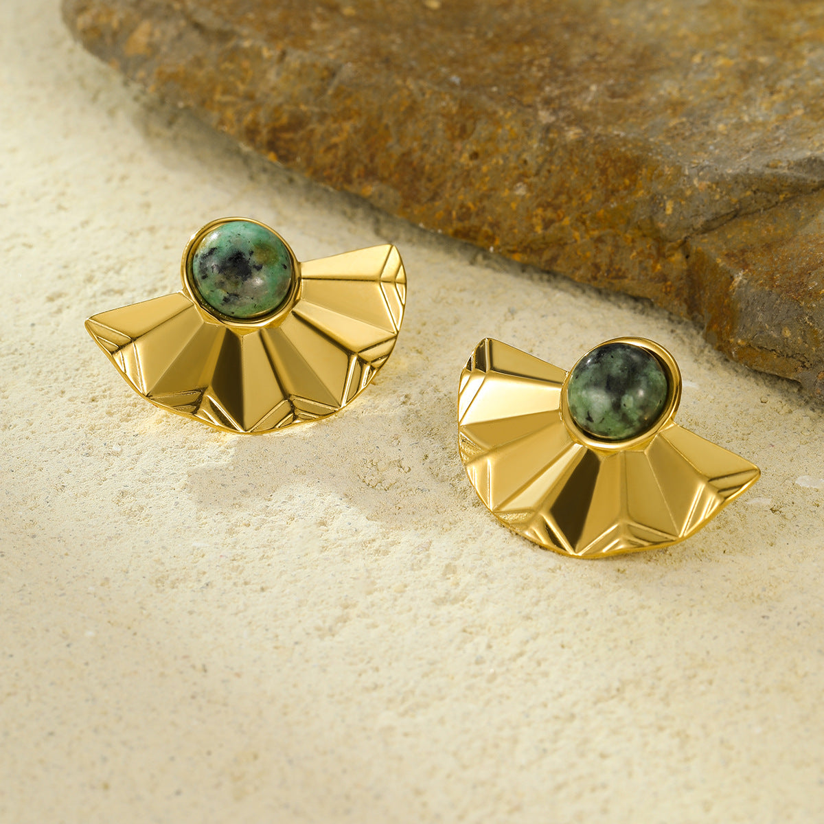 Pendientes de tuerca de acero inoxidable semircirculares con forma de abanico, minimalistas de lujo, con incrustaciones de piedra natural y acabado chapado