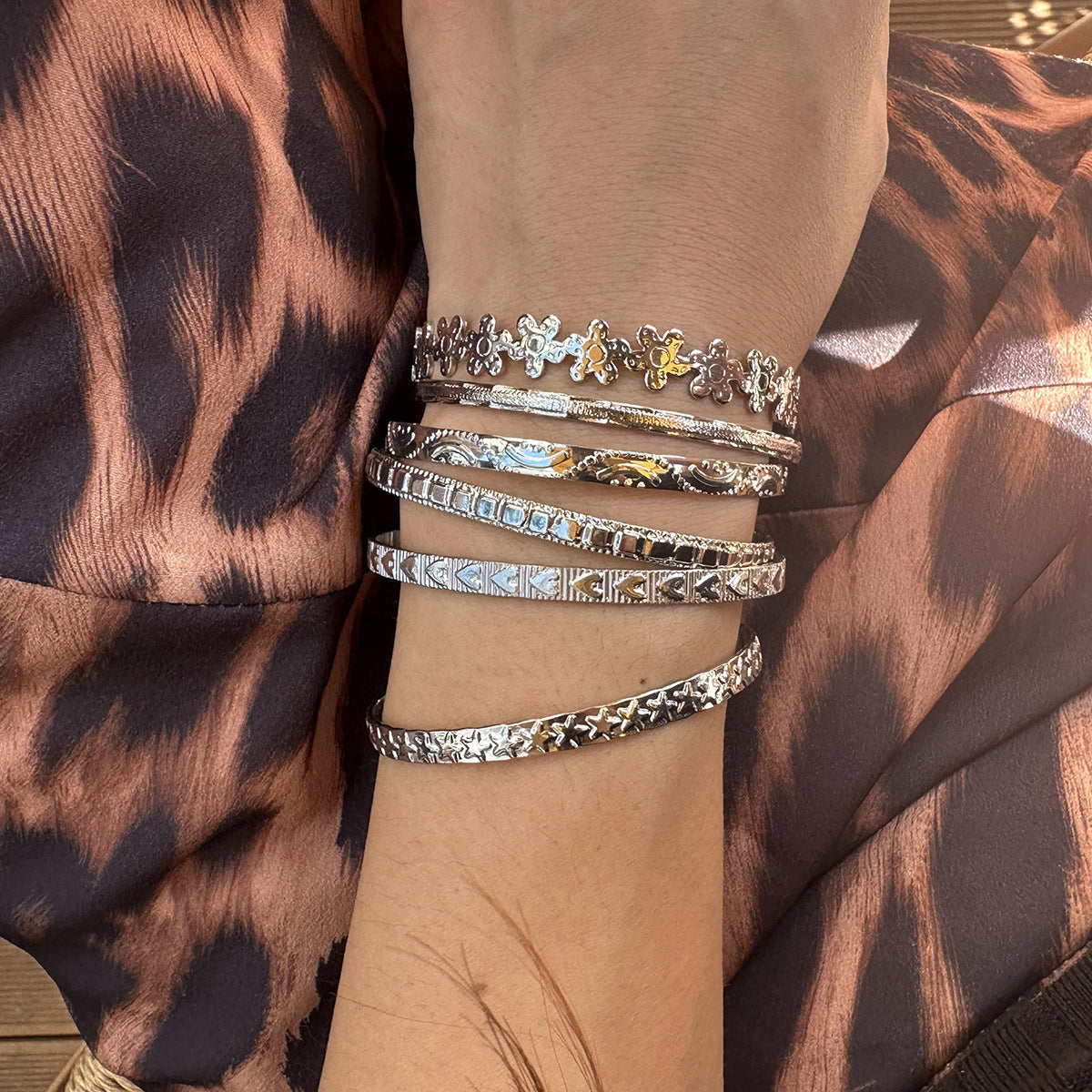 Minimalist Geometric Heart Floral Plated Iron Bracelet Set