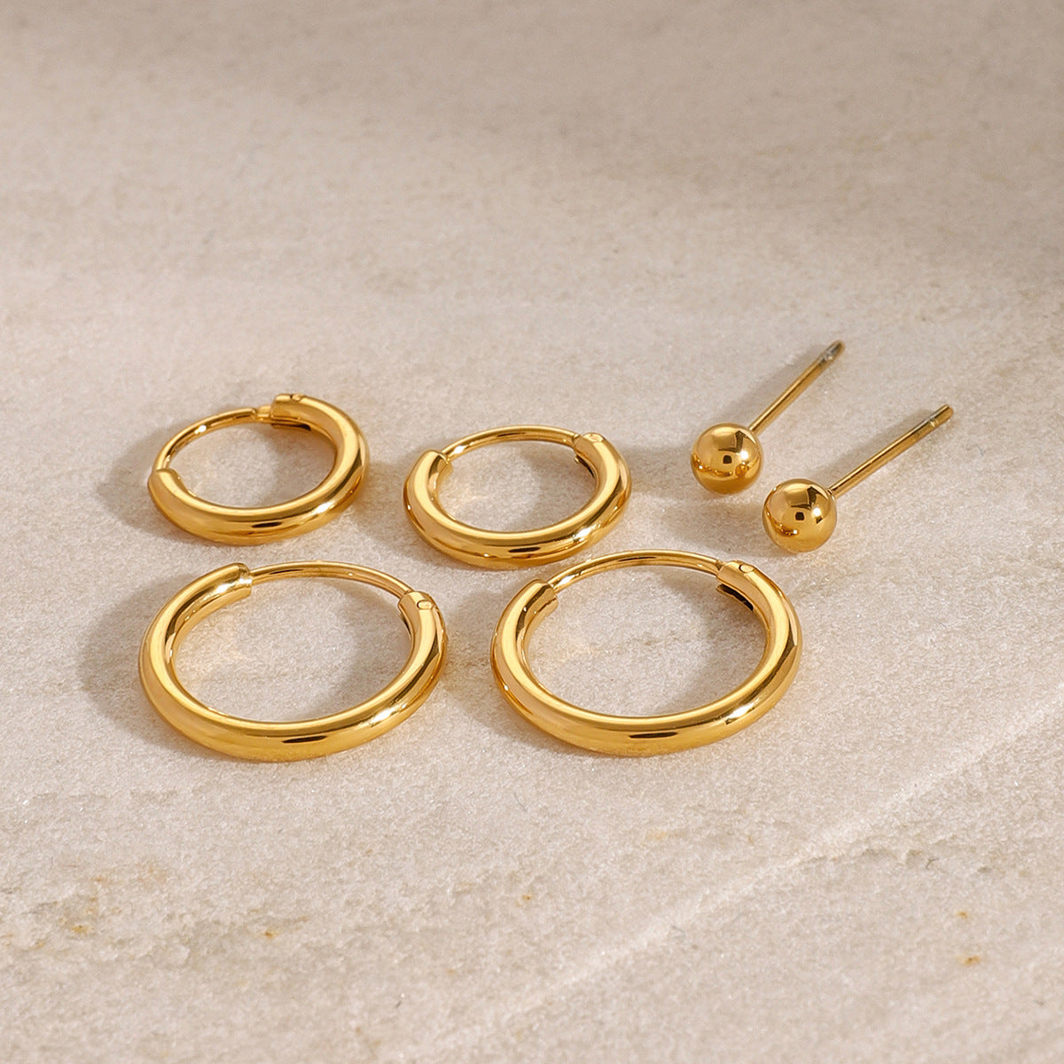 Orecchini a cerchio geometrici minimalisti in acciaio inossidabile placcato per donna