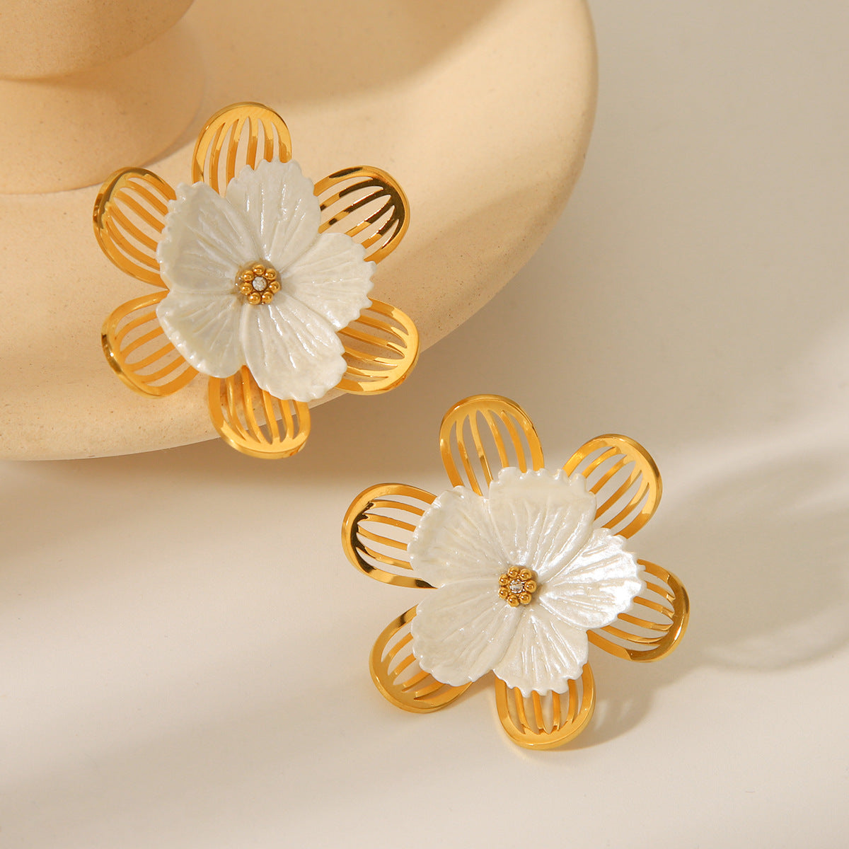 Vintage French Style 18K Gold Plated Stainless Steel Floral Geometric Stud Earrings for Women