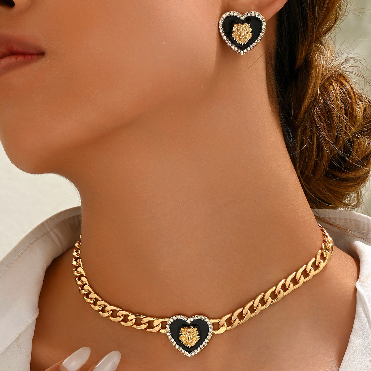Set di collana e orecchini da donna in lega con zirconia cubica a forma di cuore, di tendenza