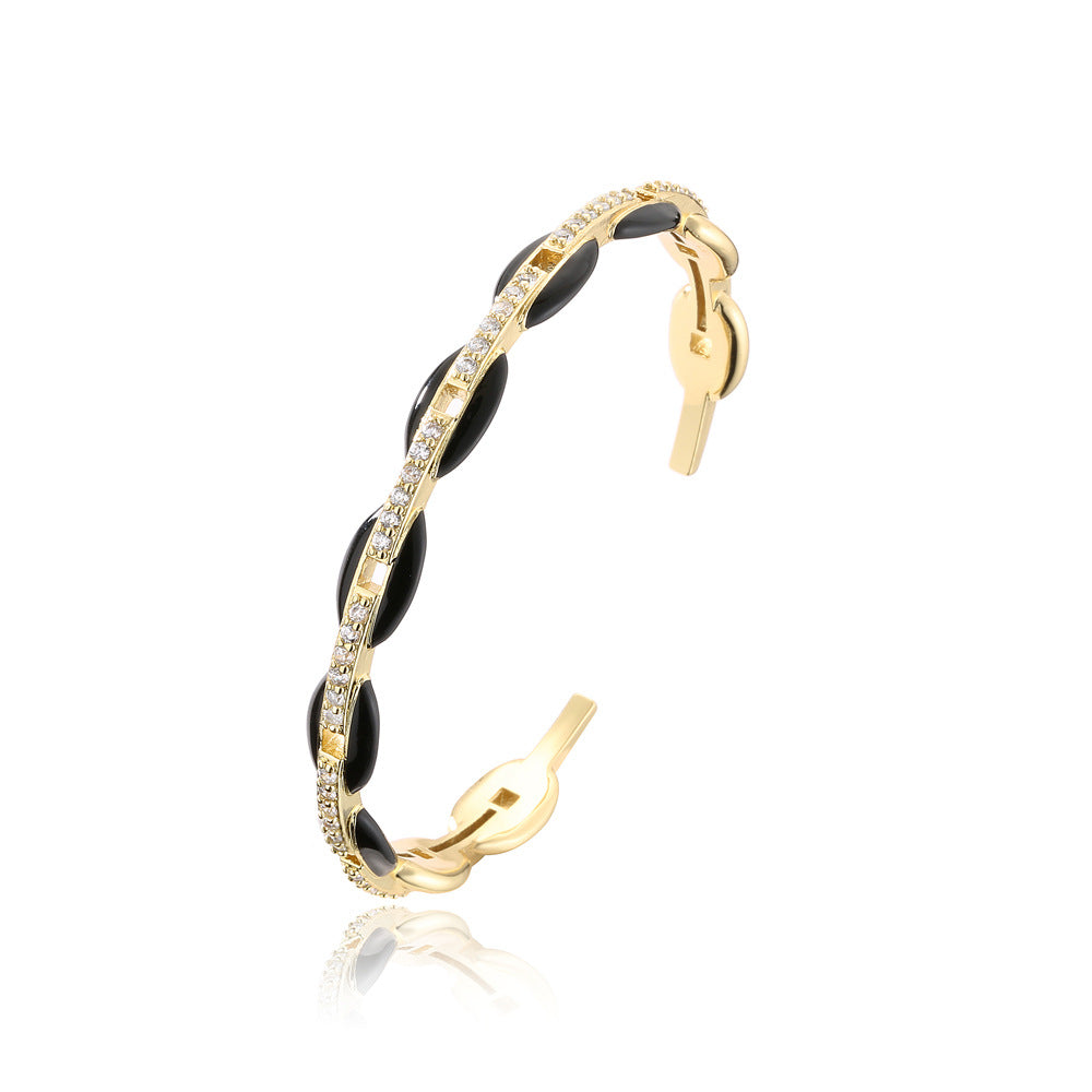Minimalist Brass Micro-Inlay Drip Oil Pig Nose Bracelet