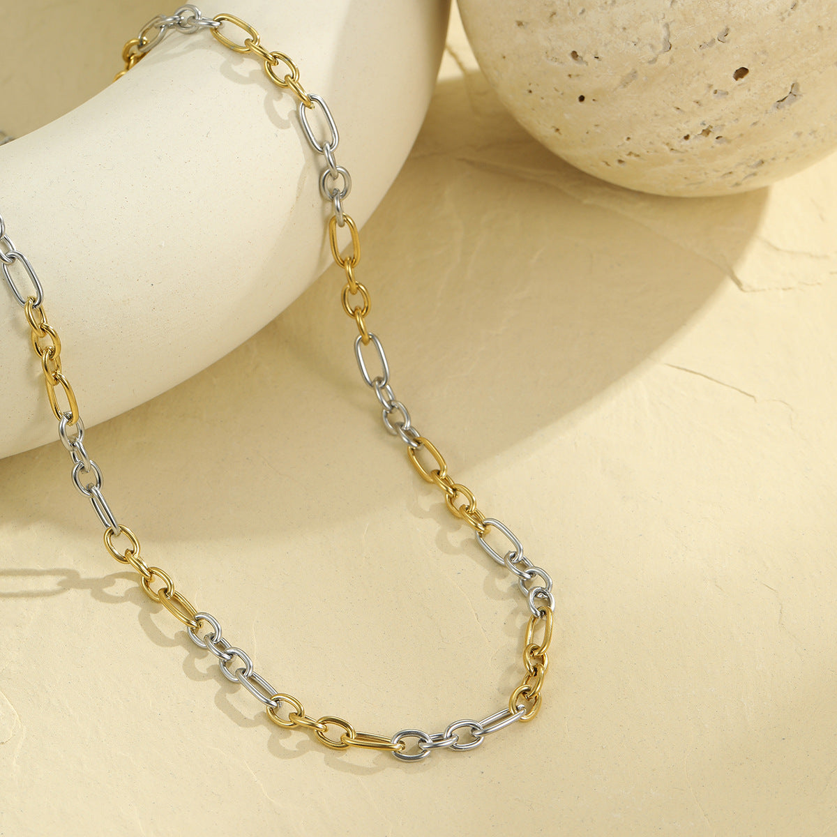 Juego de collar de acero inoxidable con diseño geométrico de moda, cadena en capas con baño de oro de 18 quilates para mujer