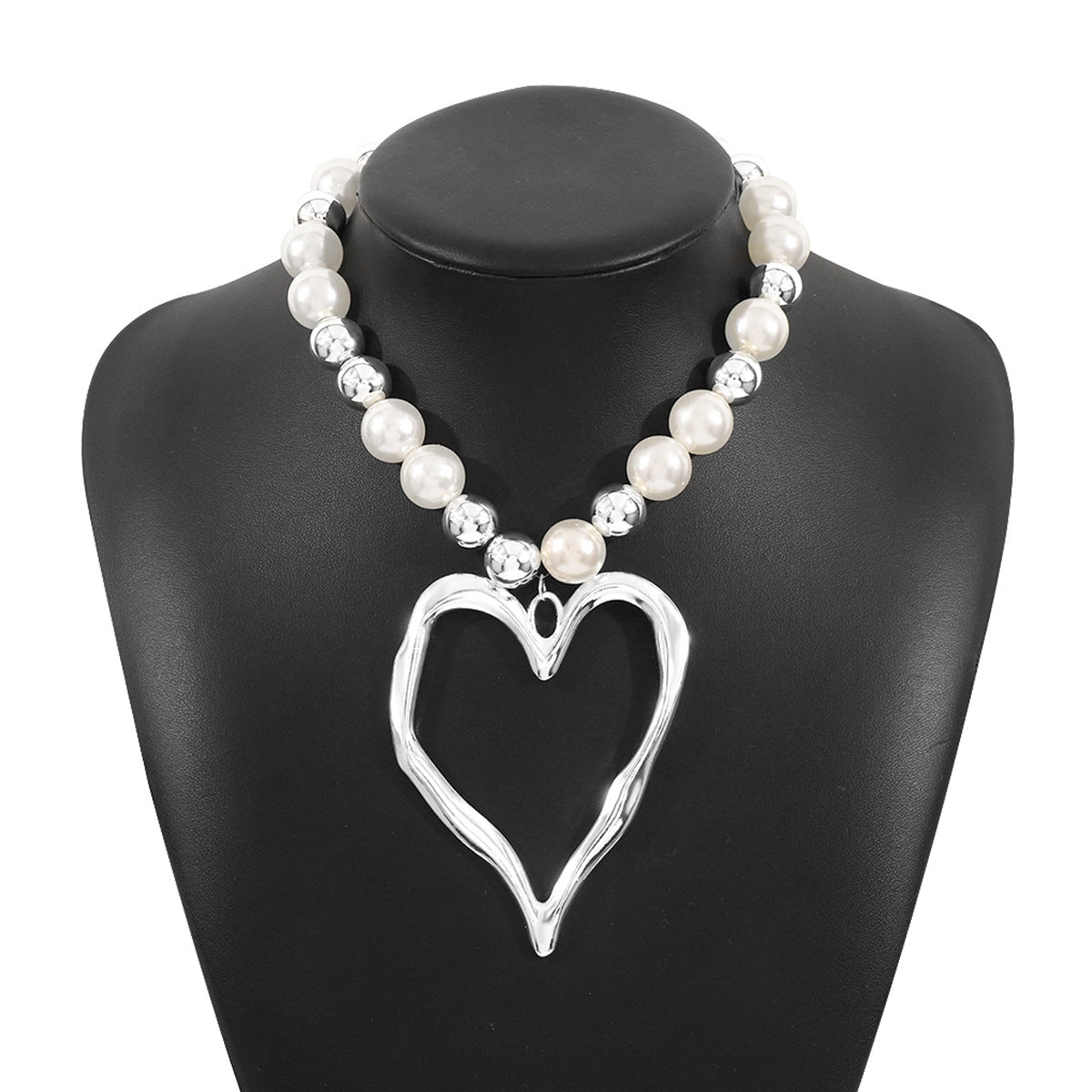 Collar con Colgante de Concha Marina Hueca Exagerada en Aleación con Perlas de Imitación en Cadena de Perlas para Mujer