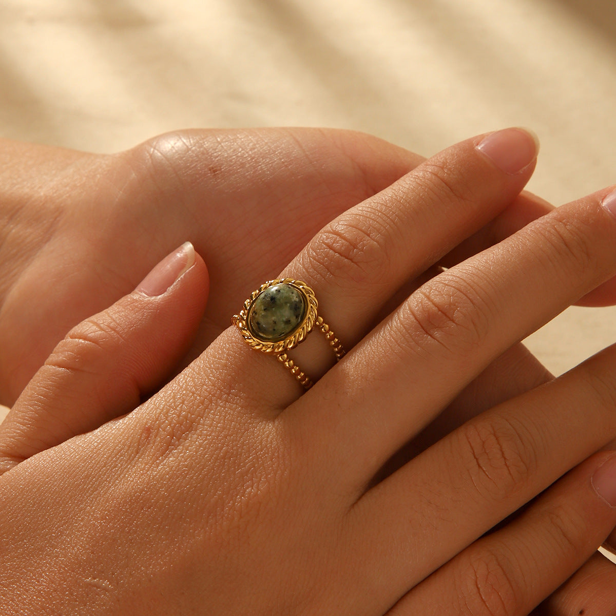 Anello aperto da donna vintage stile francese con motivo geometrico in acciaio inossidabile placcato