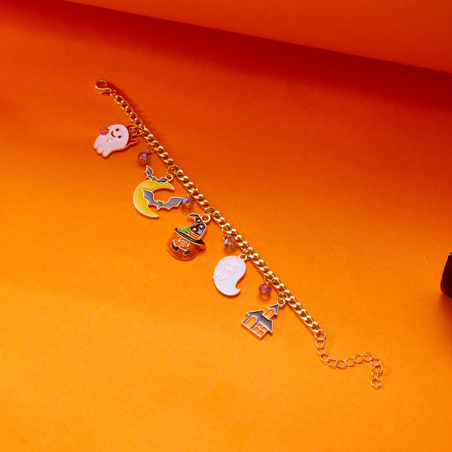 Set di braccialetti elastici in resina geometrici retrò da donna con ciondoli a teschio e design artistico vintage