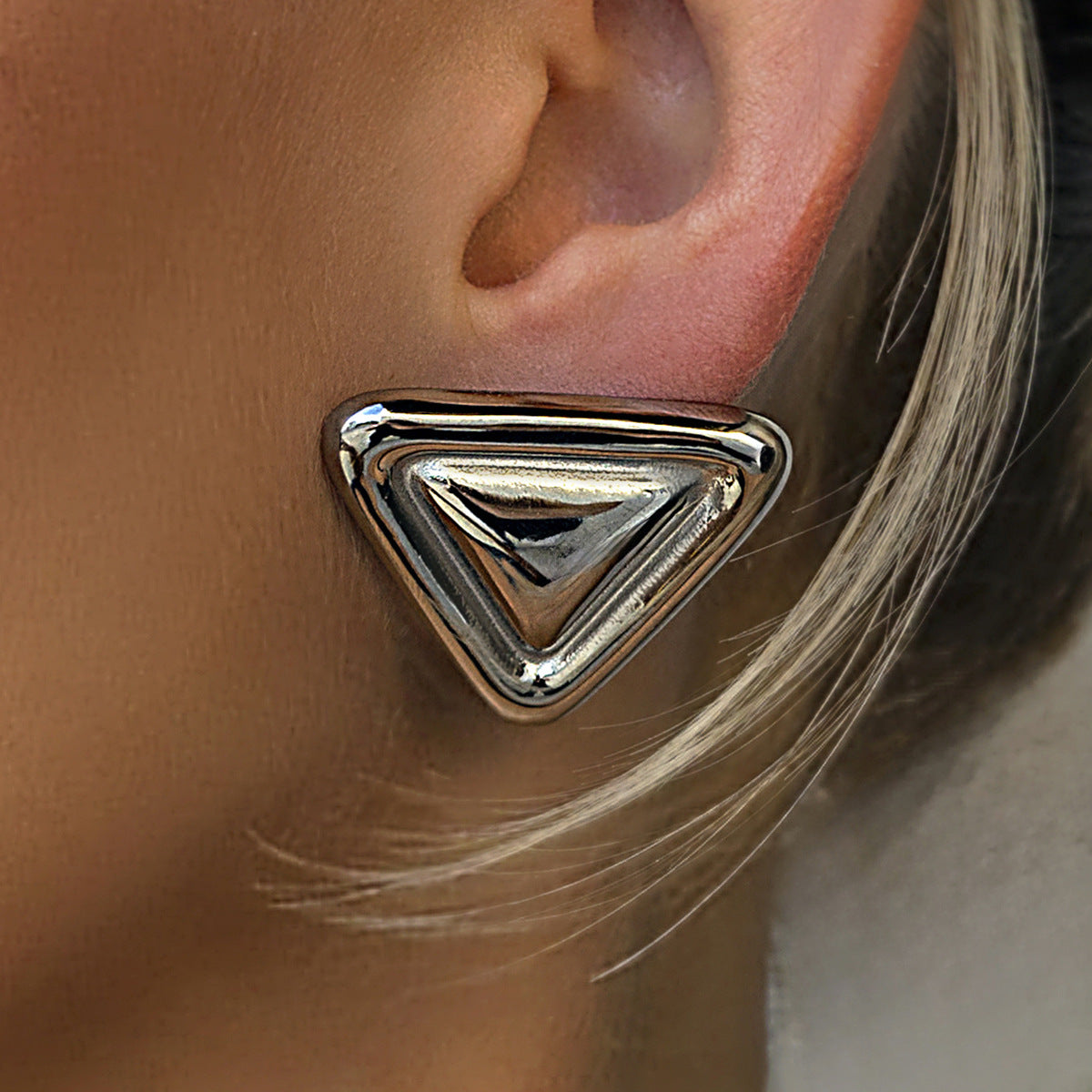 Orecchini Minimalisti Triangolari in Acciaio Inossidabile con Finitura Placcata per Donne, Gioielli di Moda Geometrici