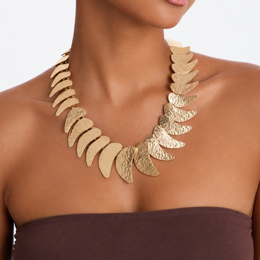 Vintage Punk Geometric Moon Zinc Alloy Plated Choker Necklace for Women