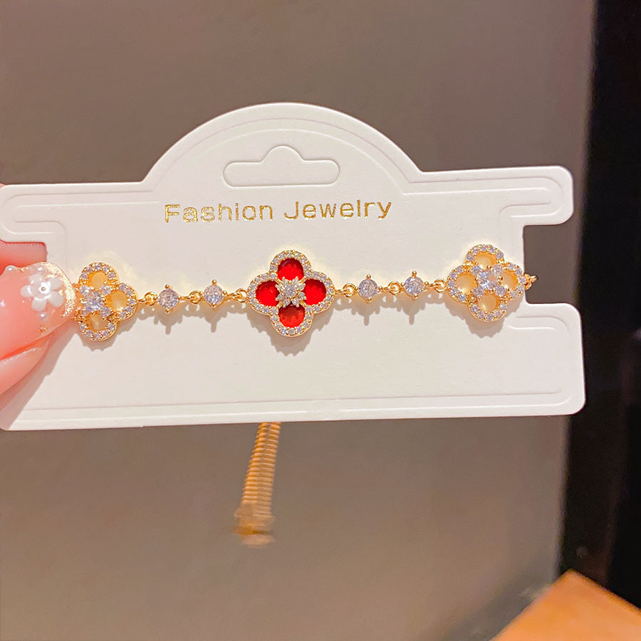 Luxury Elegant 18K Gold Plated Brass Floral Inlaid Cubic Zirconia Bracelet for Women