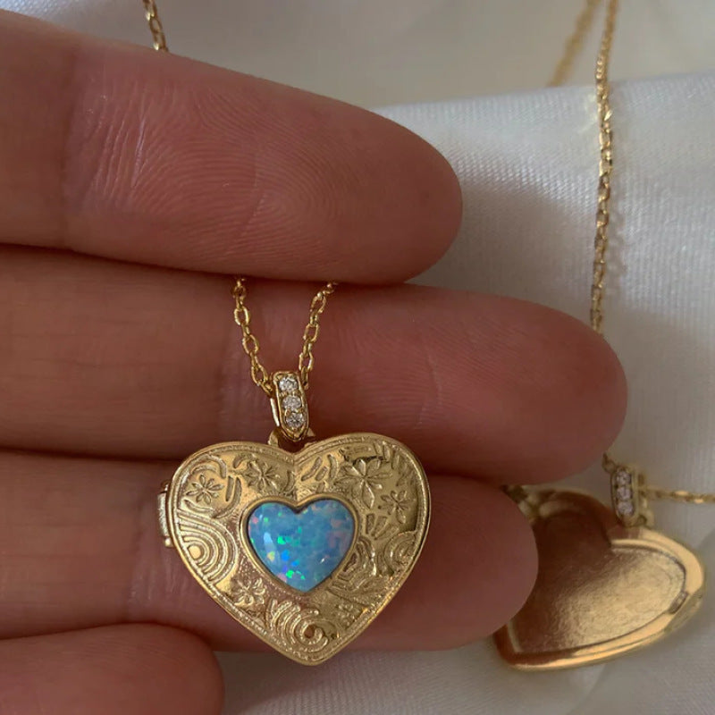 Collana Pendente Minimalista a Cuore in Acciaio al Titanio Placcato Oro per Donna e Uomo