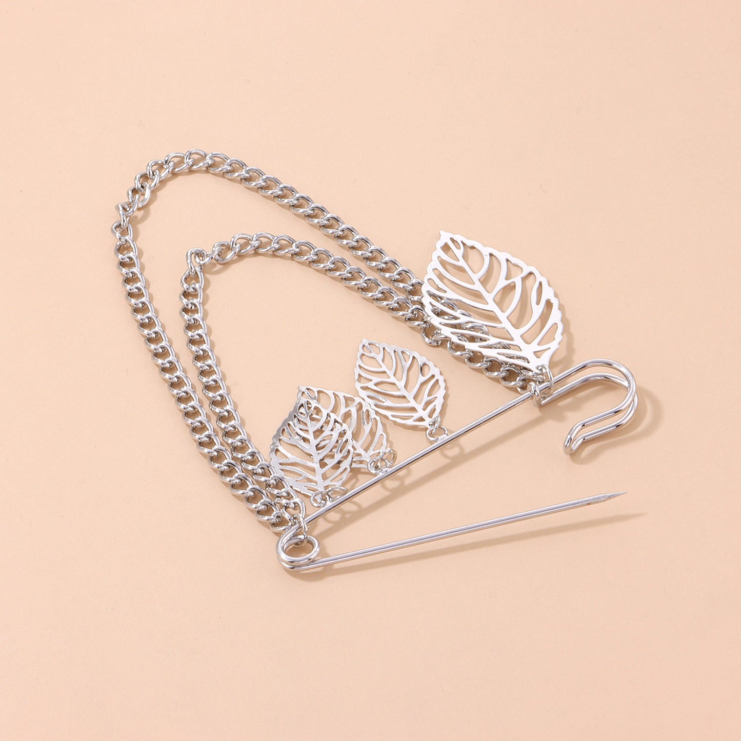 Women's Luxury Vintage Leaf Shape Alloy Plated Brooch, Elegant Hollow Design, Fashion Metal Pin Jewelry