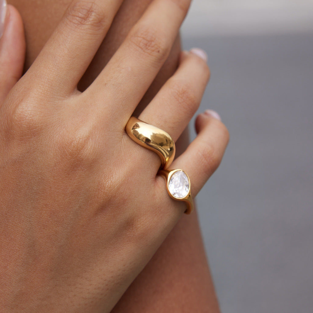 Elegant Teardrop Oval Cubic Zirconia PVD Gold Plated Titanium Steel Ring for Women
