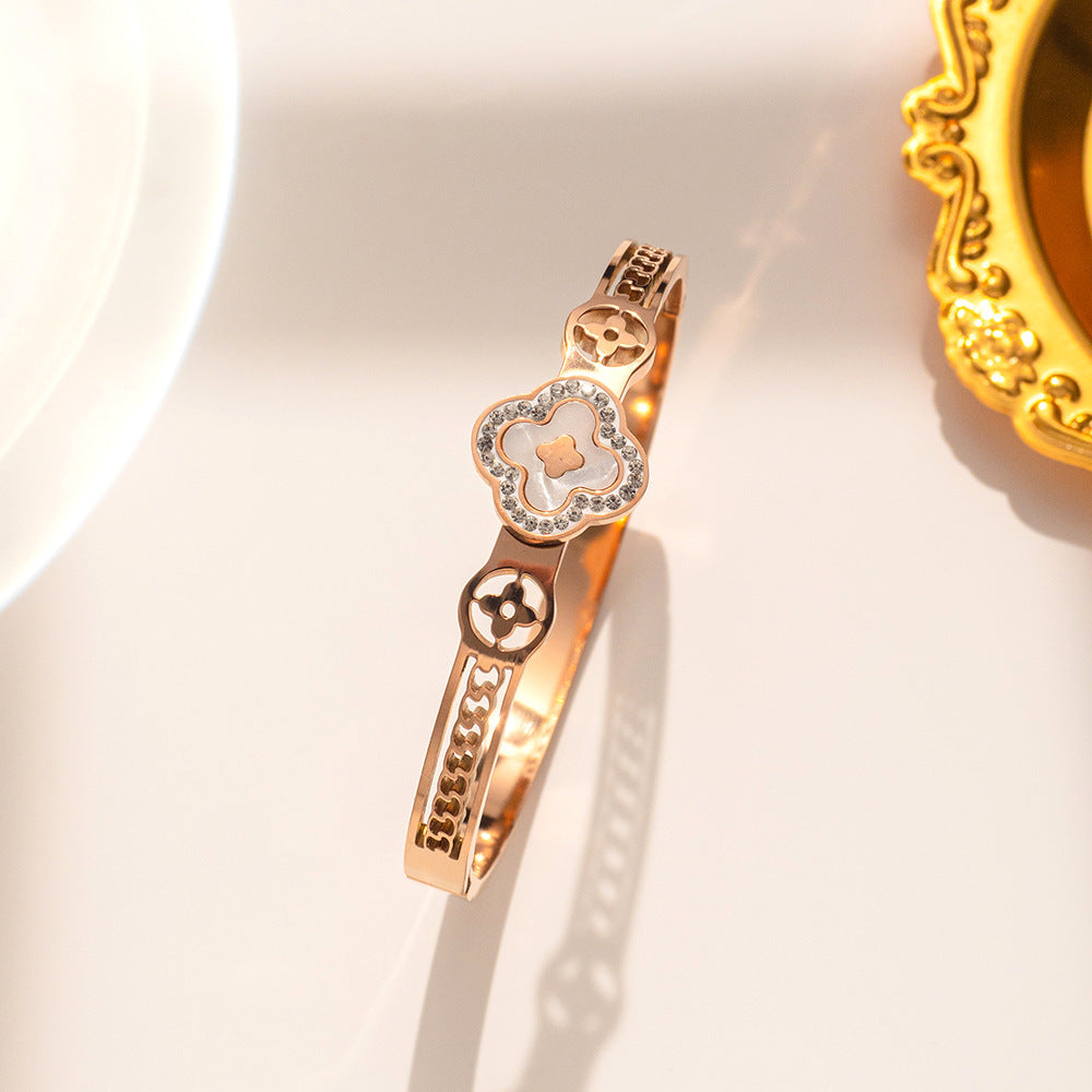 Bracciale Minimalista in Acciaio Inossidabile da Donna con Placcatura in Acciaio al Titanio e Intarsio di Strass a Forma Geometrica Ovale