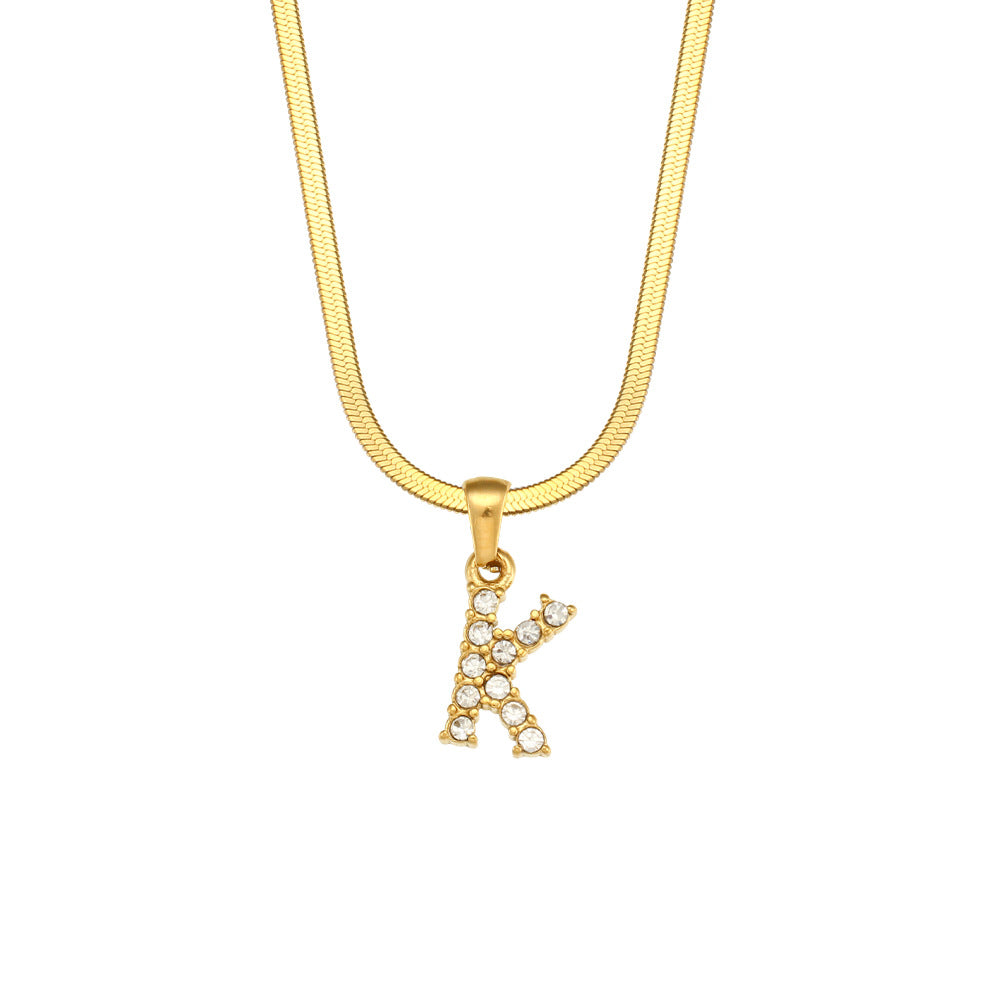 Collana Minimalista con Ciondolo a Lettera in Acciaio Inossidabile con Placcatura in Oro 18K e Zircone su Catena a Serpente Piatta per Donna
