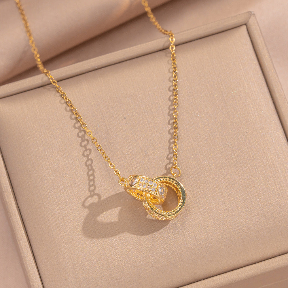 Light Luxury Star-Shaped Pendant Necklace for Women with 18K Gold Plated Copper and Titanium Steel O-Chain