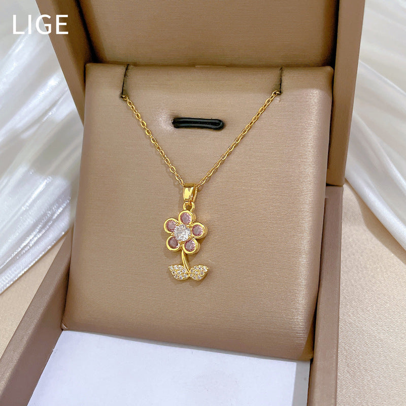 Elegant Five-Petal Leaf Pendant Necklace for Women Stainless Steel Delicate Clavicle Chain with Rhinestone Accents