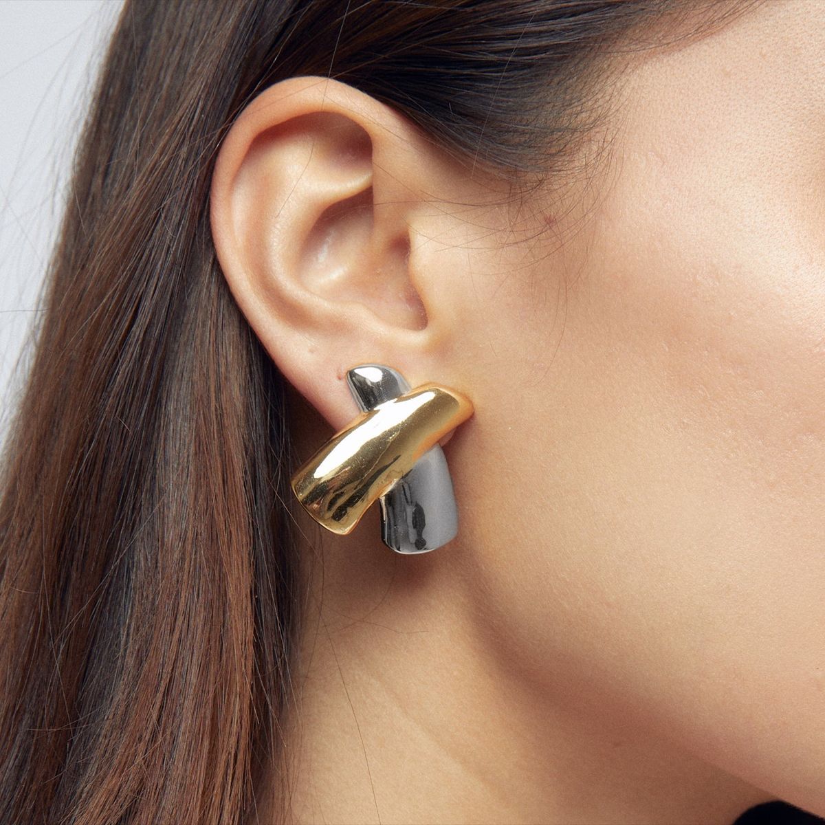 Ins Style Asymmetric X Shape Plated 18K Gold Stainless Steel Stud Earrings Unisex Lightweight
