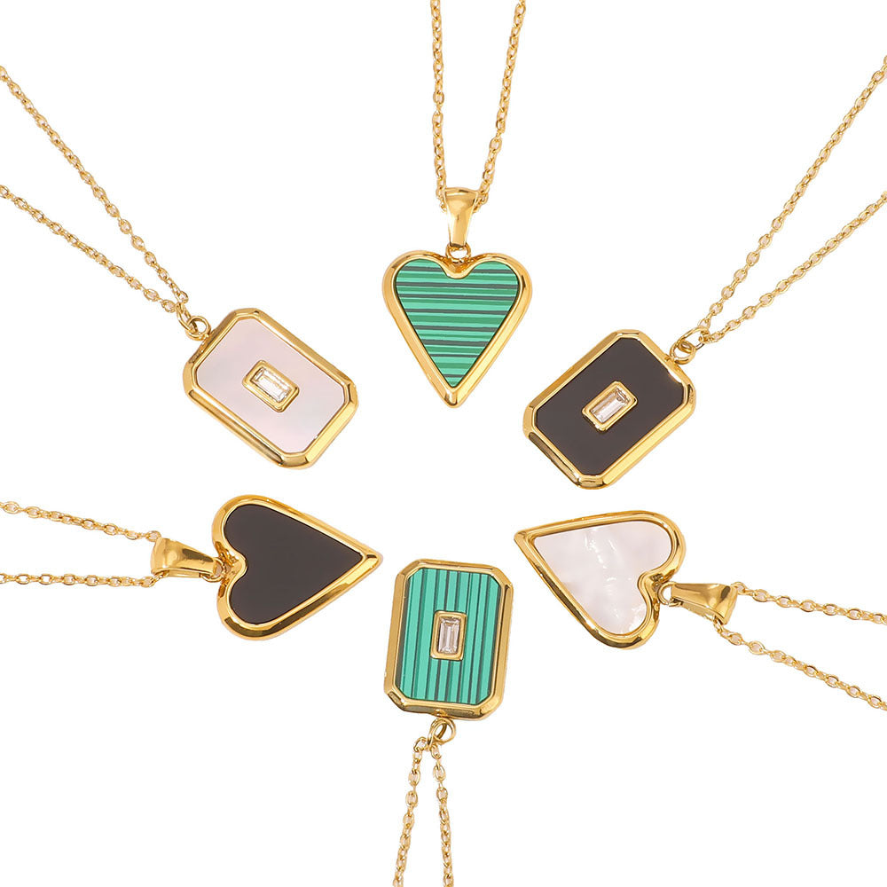 Collana con pendente geometrico in madreperla da donna con catena in acciaio inossidabile placcato oro 18 carati e dettagli floreali