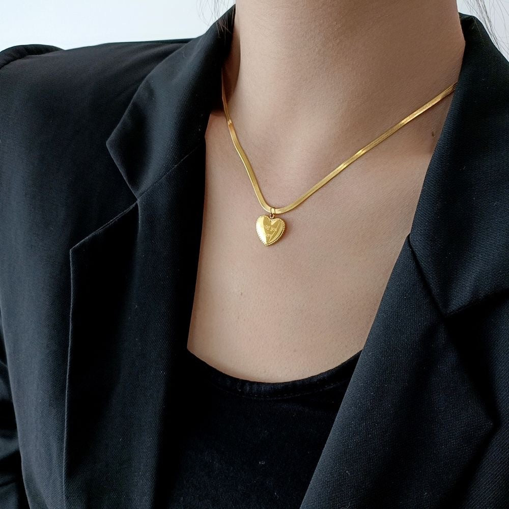 Minimalist Love Heart Pendant Necklace for Women in Titanium Steel with Gold Plating on Snake Chain