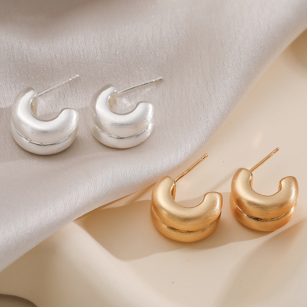 Minimalist Elegant Geometric Heart Brushed Gold Plated Brass Stud Earrings for Women