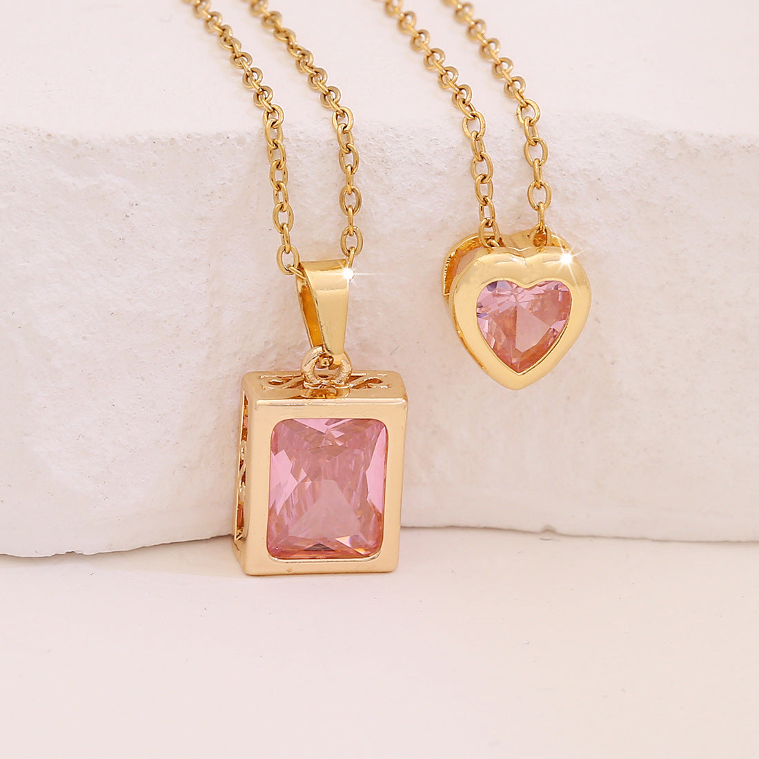 Fashionable Heart-Shaped Floral Water-Drop Leaf Pendant Necklace in Stainless Steel with Cubic Zirconia