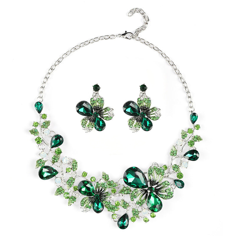 Exaggerated Vintage Leaf and Floral Alloy Necklace Set with Rhinestone Accents for Women, Plated Clavicle Chain and Matching Earrings