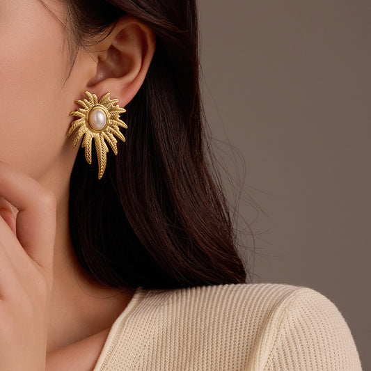 Vintage French-Style Irregular Leaf and Floral Pearl-Inlaid Stainless Steel Earrings for Women with Plated Finish