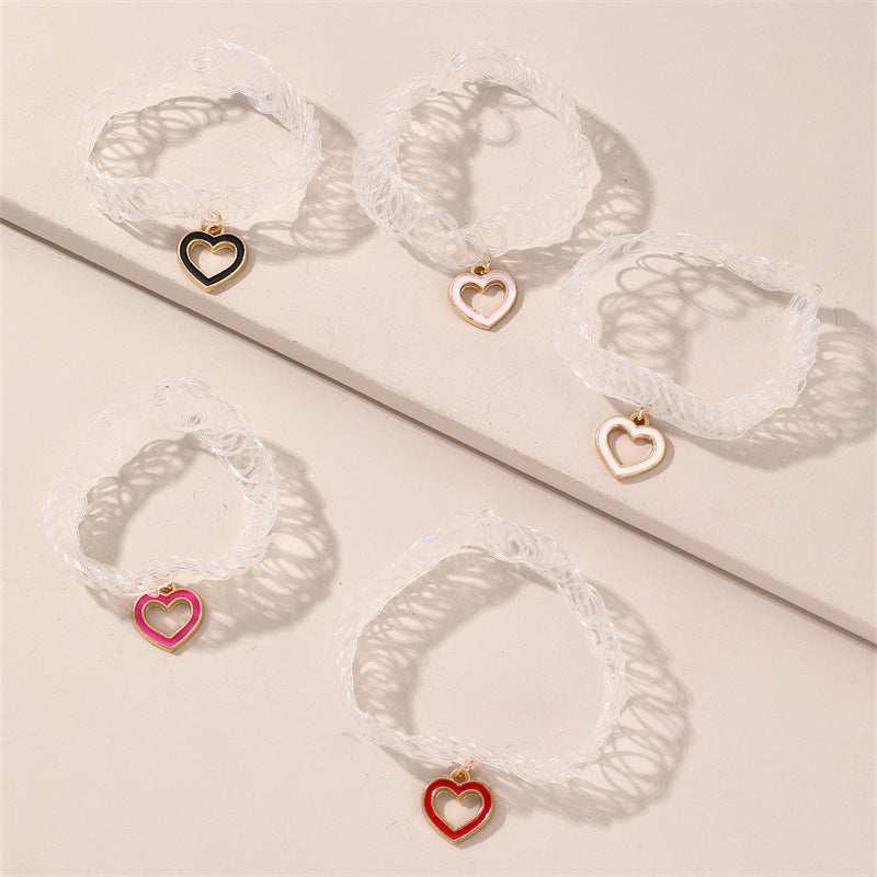 Collana girocollo minimalista con ciondolo a cuore per bambini con ciondolo in lega su cordino elastico nero regolabile accessorio gioiello per bambini