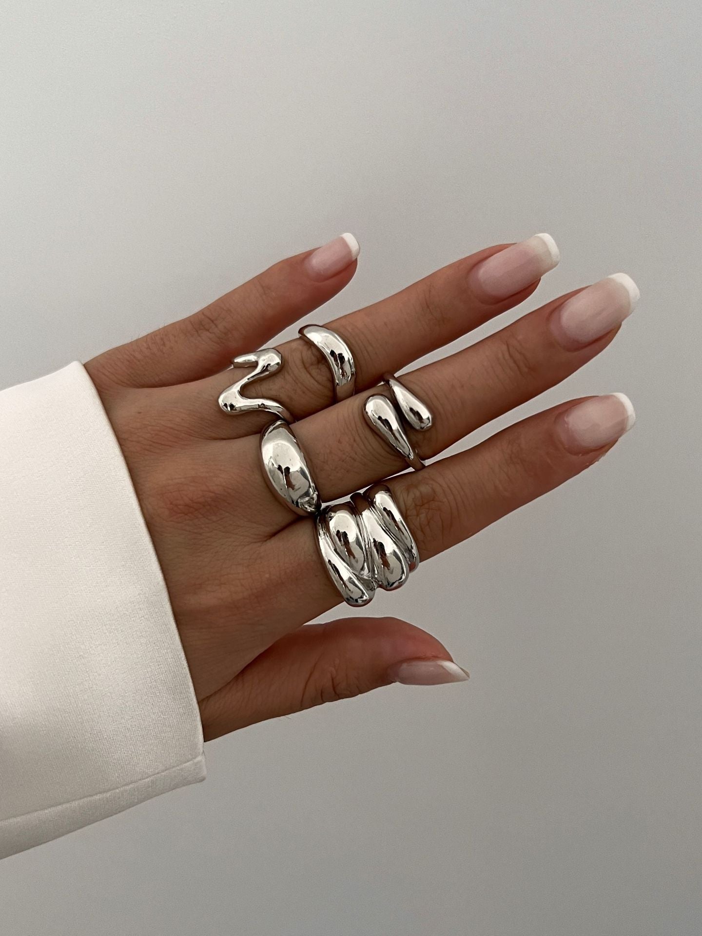 Anello Aperto Regolabile in Lega Placcata con Motivo Geometrico Liquido Lava da Donna