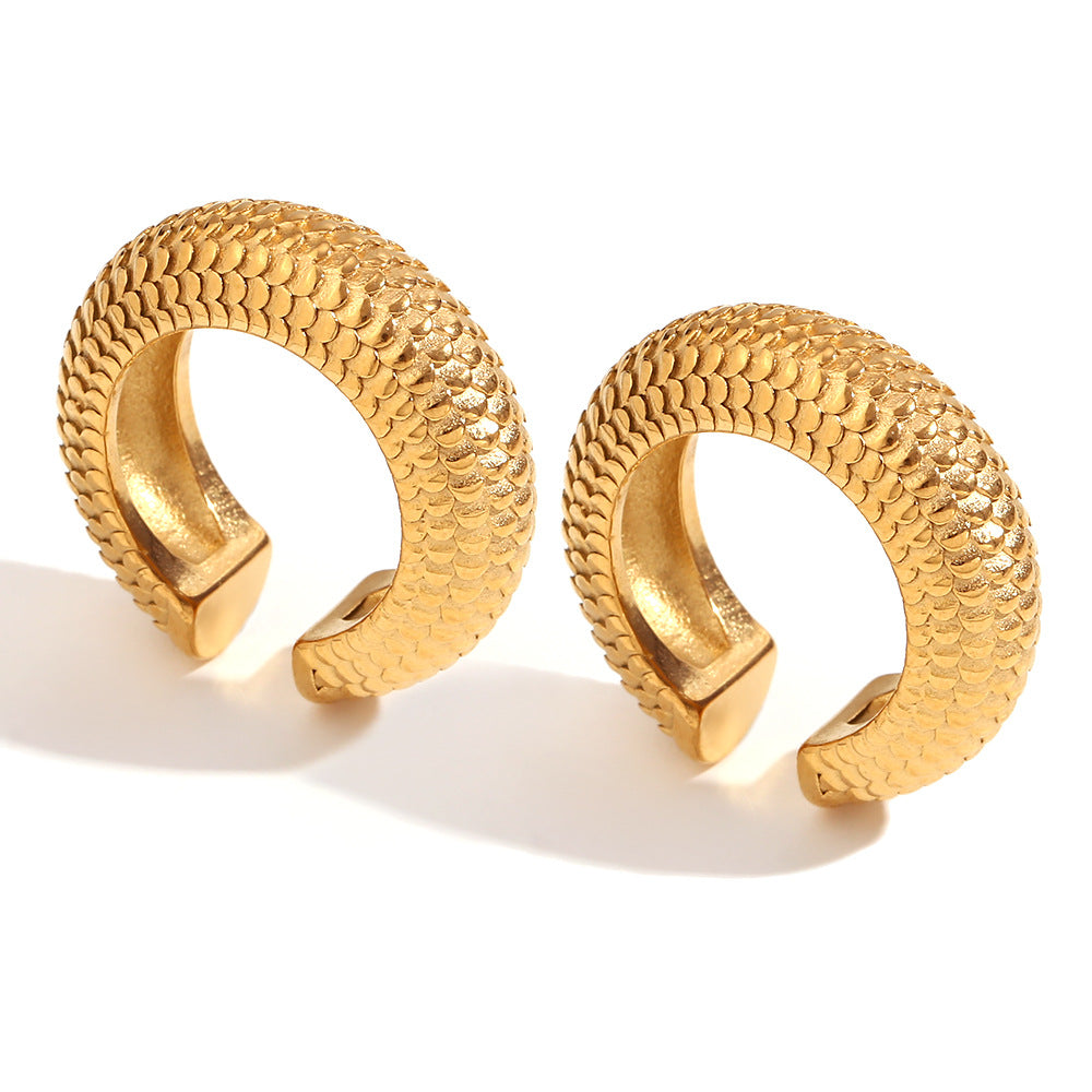 Minimalist Geometric Stainless Steel Plated 18K Gold Fish Scale Texture Large C-Shaped Clip-On Earrings for Women